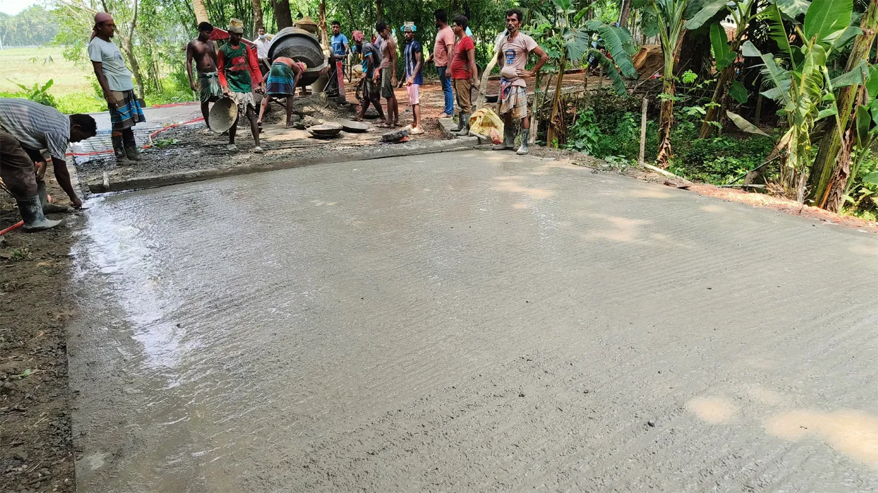 ২৫ কোটি টাকার উন্নয়ন কাজে প্রশাংসা কুঁড়ালেন বেতাগী পৌর প্রশাসক