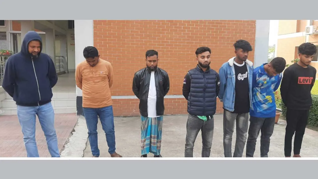 ভালুকায় পোশাক শ্রমিককে পিটিয়ে হত্যার ঘটনায় গ্রেফতার ১০