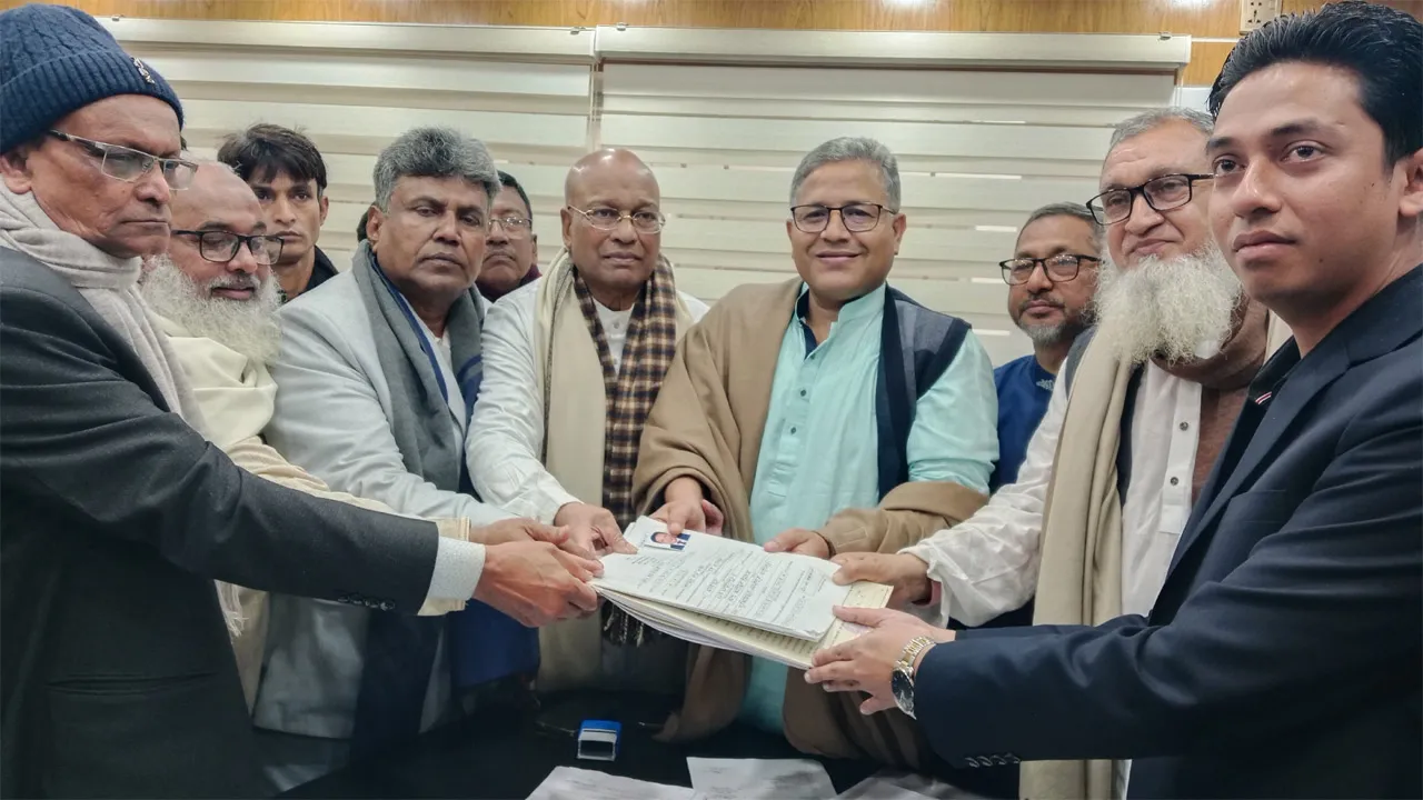 ফরিদপুর-৪ আসনে বিএনপি মনোনীত প্রার্থী শহিদুল ইসলামের মনোনয়নপত্র দাখিল