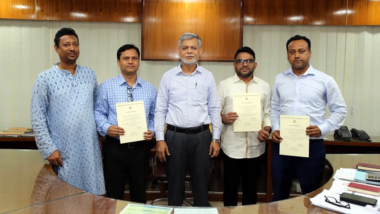 মাভাবিপ্রবিতে প্রথমবারের মতো ৩ পিএইচডি ডিগ্রি প্রদান