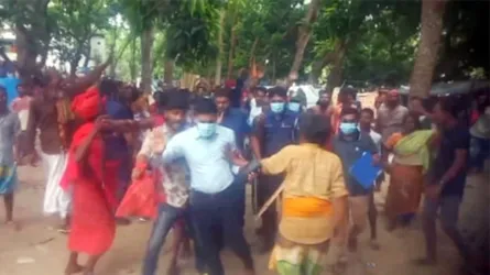 ভেড়ামারায় মাজারে গাঁজাসেবীদের আখড়ায় অভিযান, ম্যাজিস্ট্রেট লাঞ্ছিত