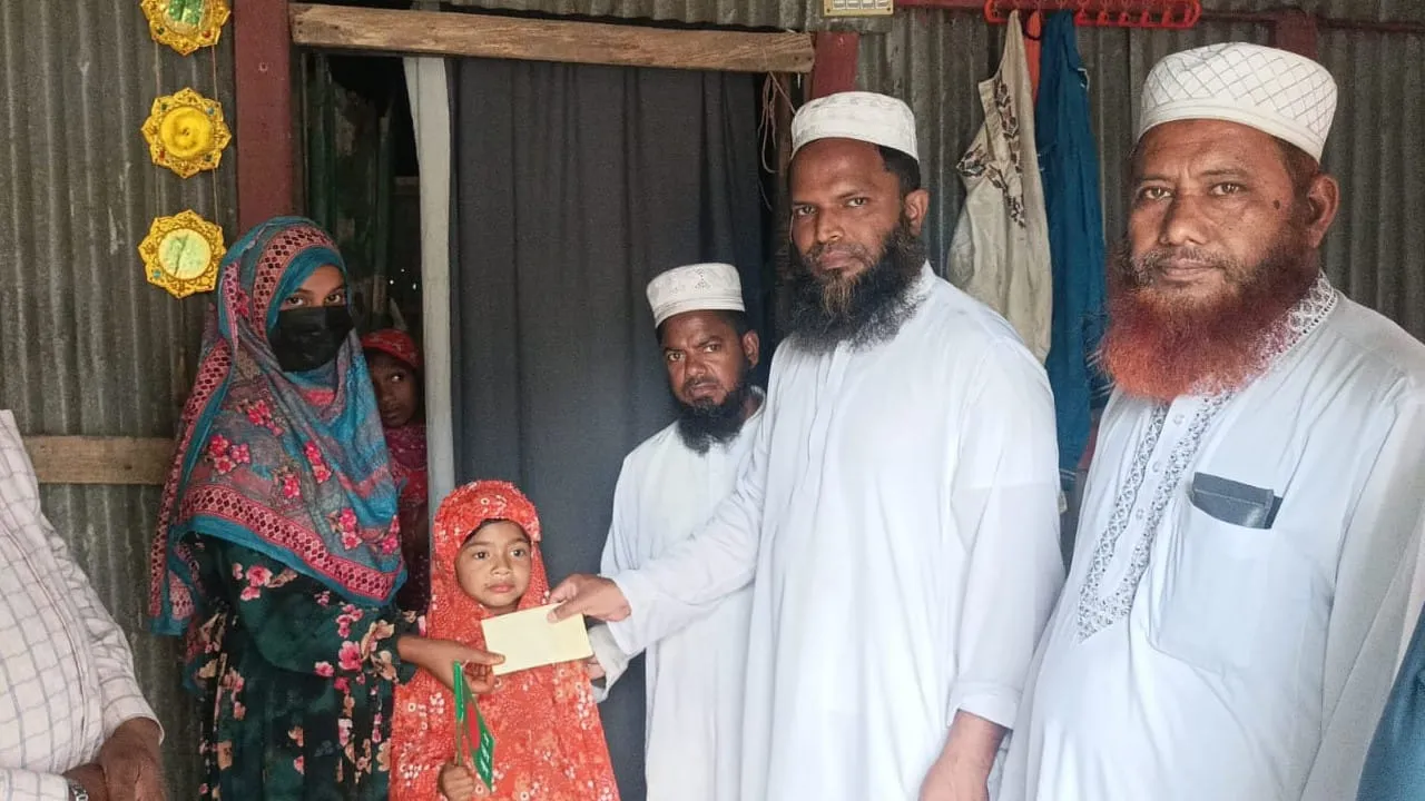 ঈদুল ফিতর উপলক্ষে বোরহানউদ্দিনে শহীদ পরিবারের পাশে জামায়াত