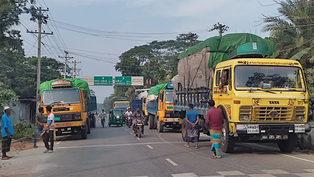 ভোলা-বরিশাল সেতুসহ ৫ দফা দাবিতে ছাত্র-জনতার আন্দোলন