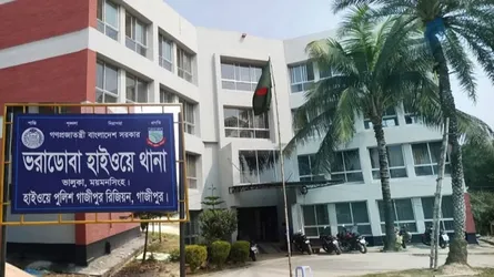 ভালুকায় বাস-লরির সংঘর্ষে শ্রমিক নিহত, আহত ১২