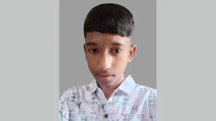 আম পাড়তে গিয়ে বিদ্যুৎস্পৃষ্টে মাদরাসা শিক্ষার্থীর মৃত্যু