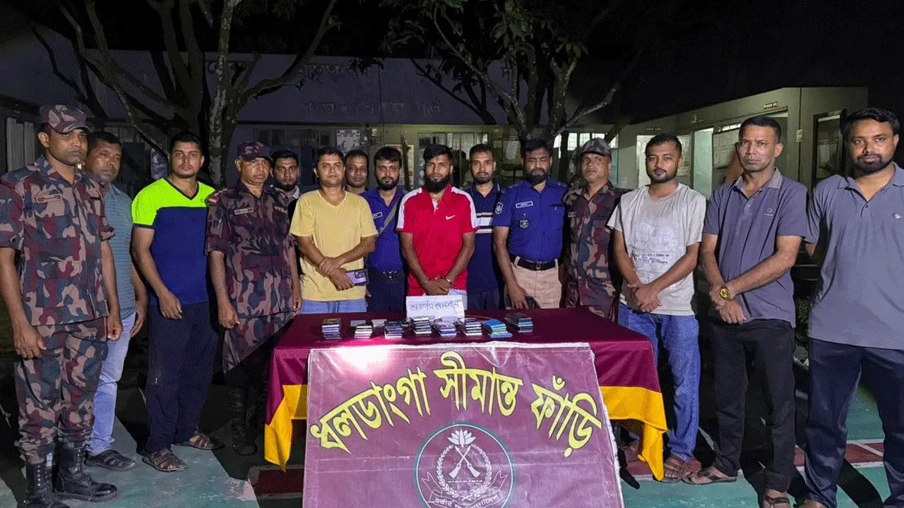 ভূরুঙ্গামারীতে ৫৫টি ভারতীয় মোবাইল ফোন জব্দ