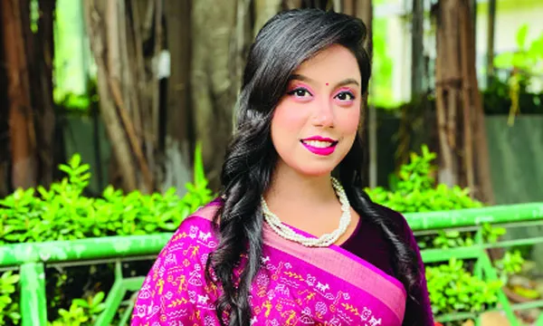 গানের ভুবনে ঐশী রক্ষিত