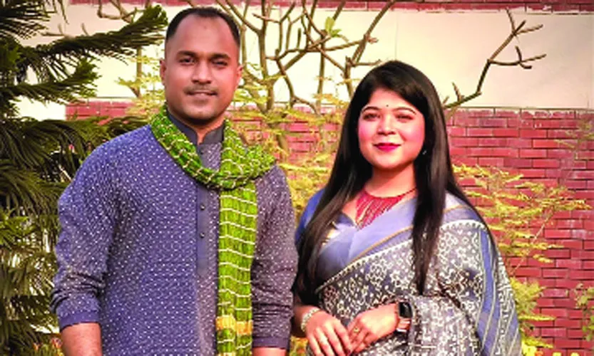 অপুর সাথে দ্বৈত গান গেয়ে উচ্ছ্বসিত টুশি