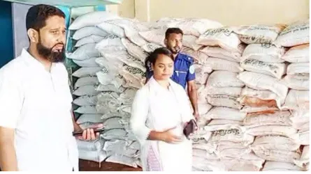 বীরগঞ্জে ১,৮৯০ বস্তা সার জব্দ, ম্যানেজারের কারাদণ্ড