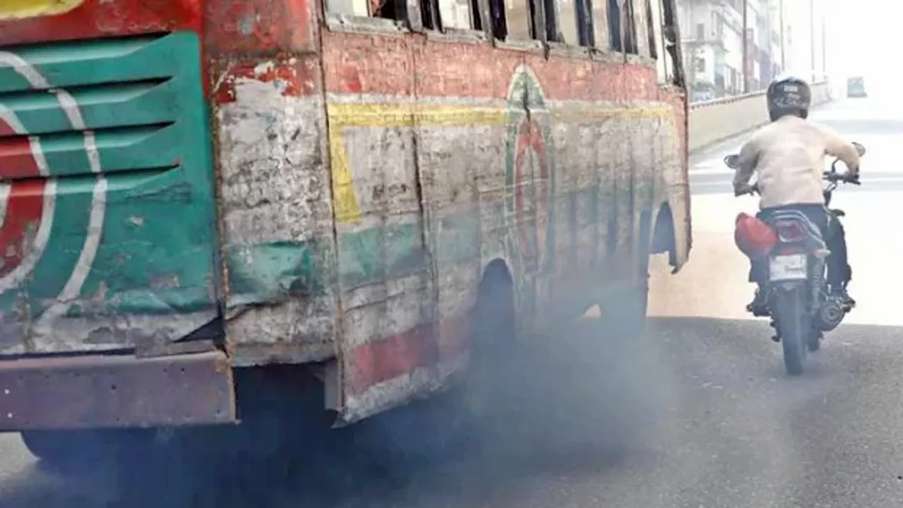 রাজধানীতে কালো ধোঁয়ার গাড়ি দেখলেই ব্যবস্থা নেবে ডিএমপি
