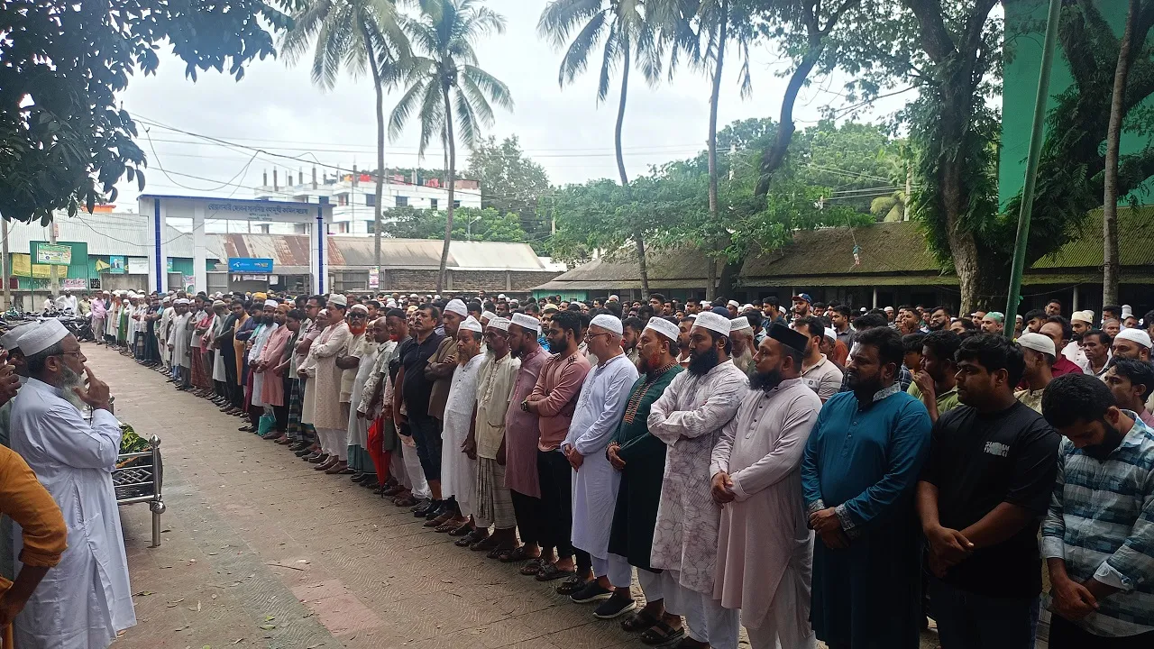 মেসিডোনিয়ায় সড়ক দুর্ঘটনায় নিহত রাজিবের দাফন সম্পন্ন