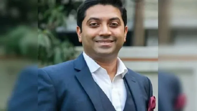 ঢাকা-১৩ আসনে একযোগে সব খাতের উন্নয়নে কাজ শুরু করব : ববি হাজ্জাজ