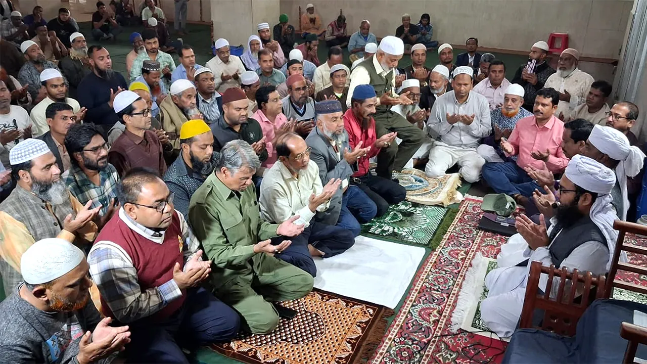 খালেদা জিয়ার সুস্থতা কামনায় সাংবাদিক ইউনিয়ন বগুড়া’র দোয়া মাহফিল