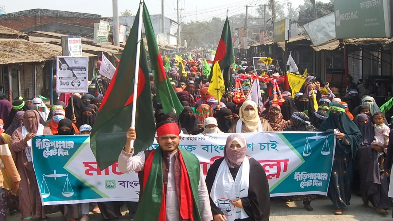 বগুড়া-৪ আসনে ভোটের হিসাব পাল্টে দিয়েছেন নারীরা