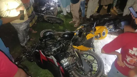বগুড়ায় মোটরসাইকেল নিয়ে ঘুরতে গিয়ে দুই বন্ধু নিহত