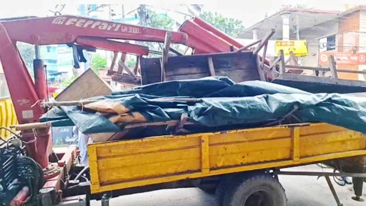 বগুড়া মহানগরীর যানজট নিরসনে সিটি করপোরেশনের উচ্ছেদ অভিযান