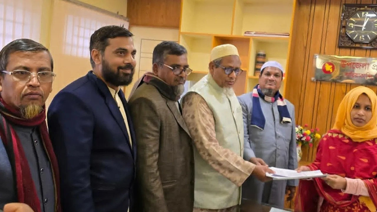 বগুড়া-১ আসনে জামায়াত প্রার্থীর মনোনয়নপত্র উত্তোলন
