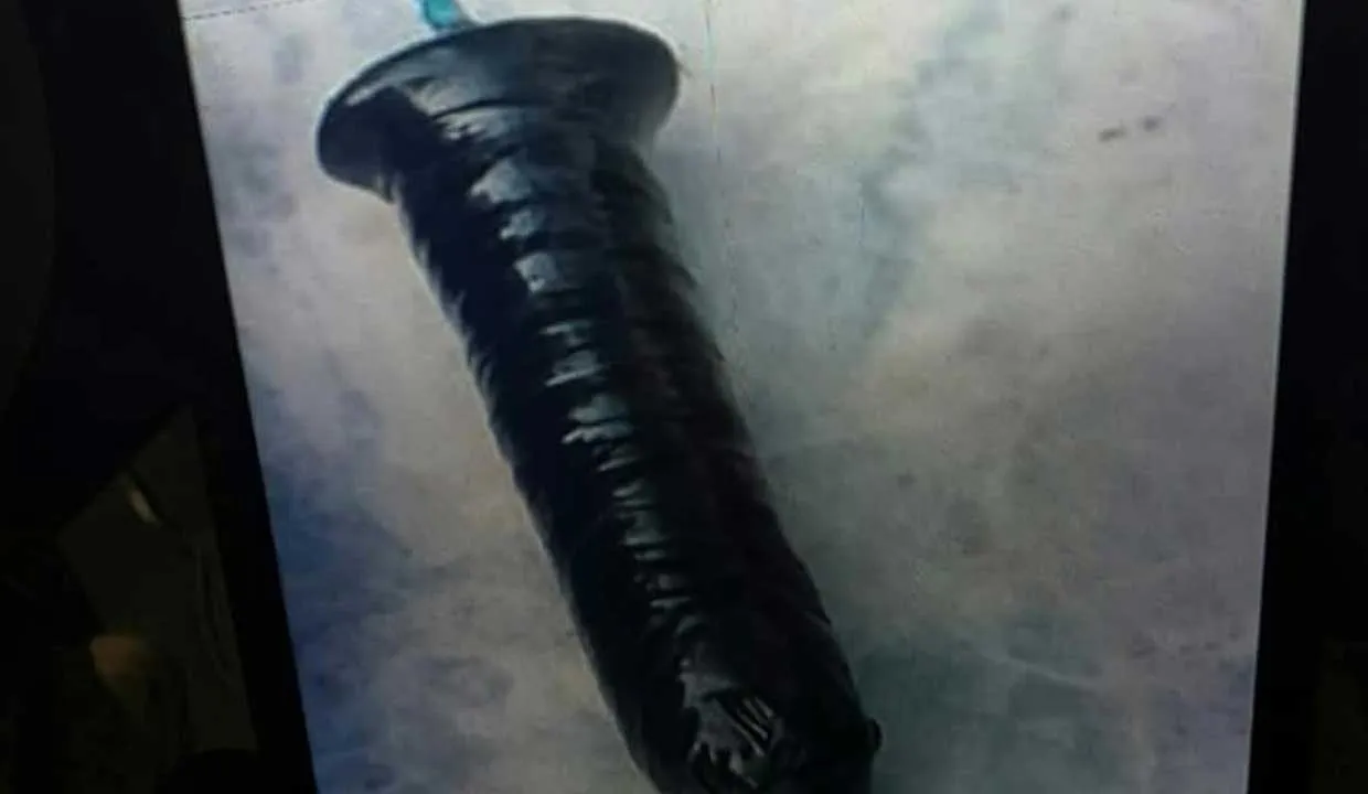 ডেমরায় বোমাসদৃশ্য দুটি বস্তু উদ্ধার , আটক ২