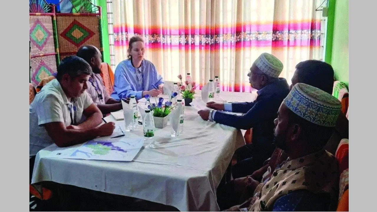 বরগুনায় ইইউ প্রতিনিধিদলের সাথে বিএনপি ও জামায়াত প্রার্থীর বৈঠক