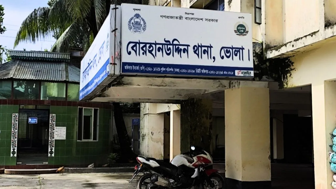 বোরহানউদ্দিনে গৃহবধূর ঝুলন্ত লাশ উদ্ধার, মামলা করবেন বাবা