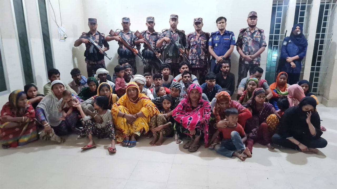 বড়লেখা সীমান্ত দিয়ে ৪৪ জনকে পুশইন করল বিএসএফ