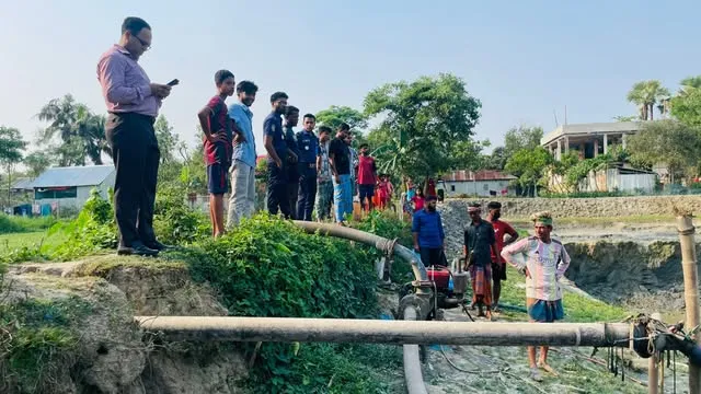 বুড়িচংয়ে ৩ ড্রেজার ও ১ হাজার ফুট পাইপ ধ্বংস
