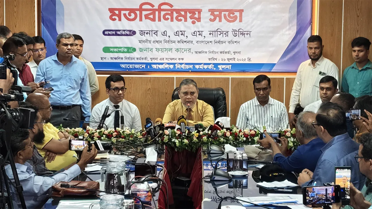 আগামী নির্বাচনে এআই অস্ত্রের চেয়েও ভয়াবহ হুমকি : সিইসি