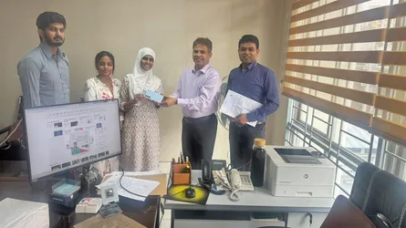 বিদেশী শিক্ষার্থীর হারানো স্মার্টফোন উদ্ধার করে দিল সিআইডি