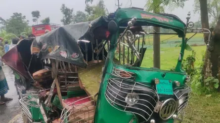 নেত্রকোনায় বাস-সিএনজি সংঘর্ষে নিহত ২, আহত ৩