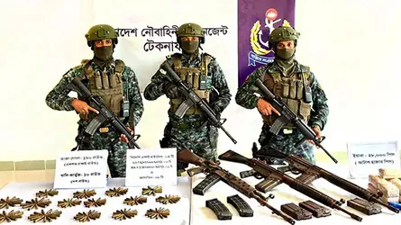 টেকনাফে নৌবাহিনীর অভিযানে অস্ত্র-গোলাবারুদ উদ্ধার