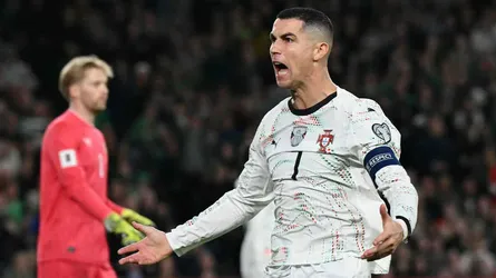 রোনালদো দেখলেন লাল কার্ড, ম্যাচ হেরে শঙ্কায় পর্তুগাল