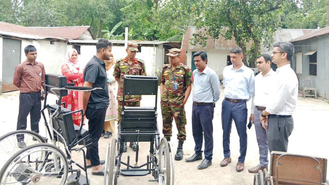 প্রয়াসের ঊর্ধ্বতন কর্মকর্তাদের সিআরপি পরিদর্শন