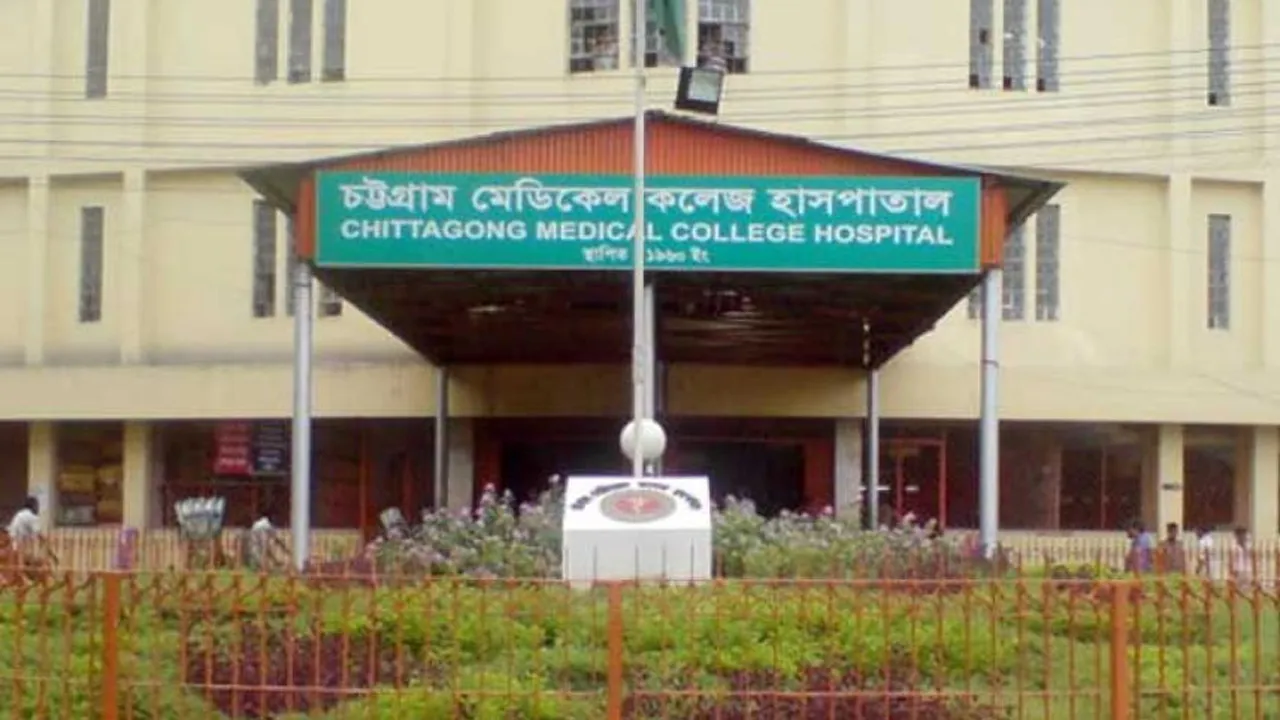 চট্টগ্রামে লবণ কারখানায় আগুন, দগ্ধ ১০