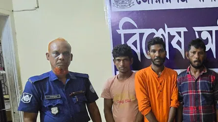 জোরারগঞ্জে মাদক ও ডাকাতির প্রস্তুতি মামলায় গ্রেফতার ৩