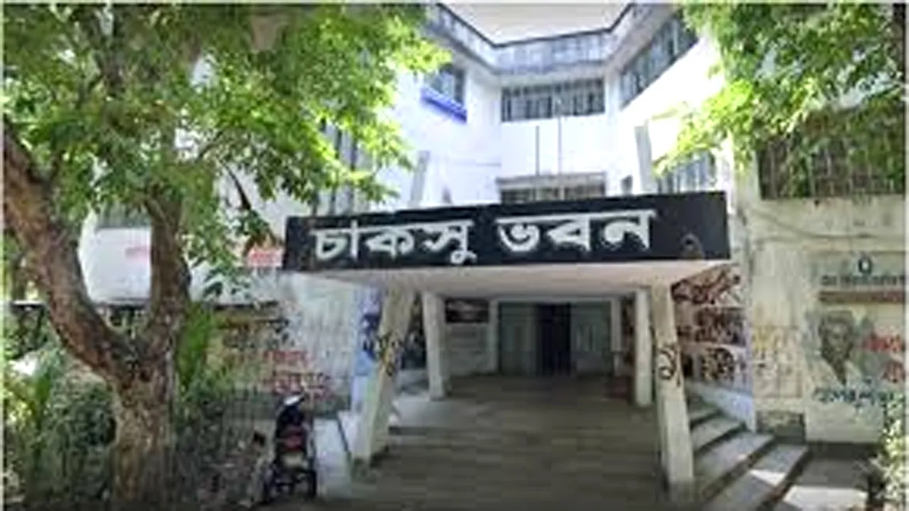 রাষ্ট্রসংস্কারের মাধ্যমে ফ্যাসিবাদী কাঠামো বিলুপ্তির আহ্বান চবি ছাত্র সংসদের
