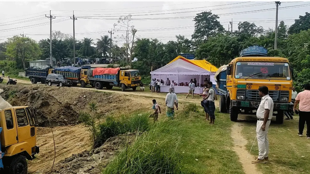 কুমিল্লায় আমদানি নিষিদ্ধ ৪ কোটি টাকার পণ্য ধ্বংস