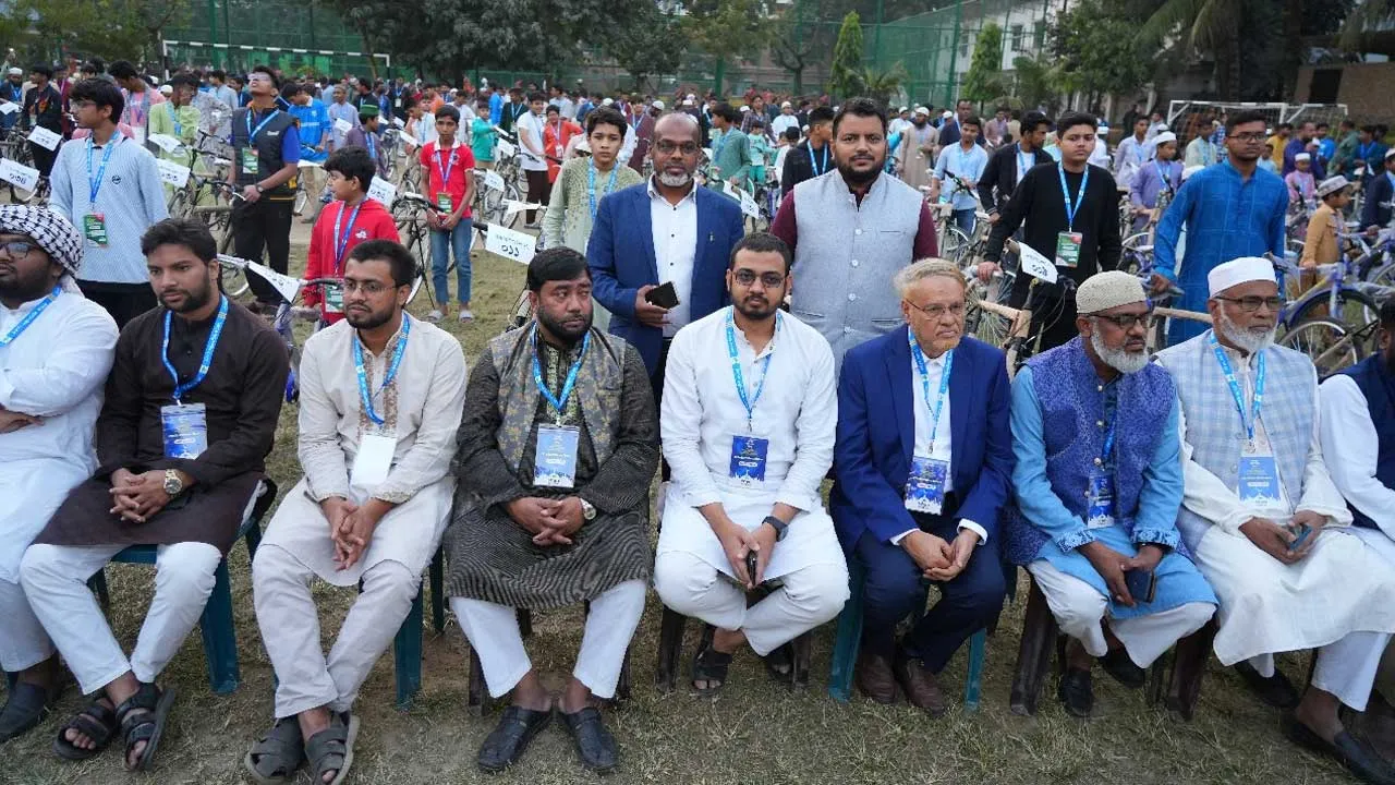৪০ দিন জামাতে নামাজ আদায়ে বাইসাইকেল পেল ২০০ কিশোর