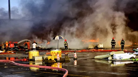 অগ্নিনিরাপত্তা বৃদ্ধি করতে ১৯ বার চিঠি পাঠালেও সতর্ক হয়নি বেবিচক!