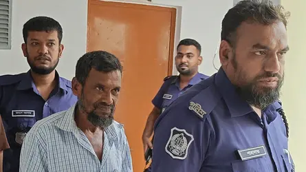 হাজীগঞ্জে চকলেটের লোভ দেখিয়ে ৬ বছরের শিশুকে ধর্ষণের অভিযোগ