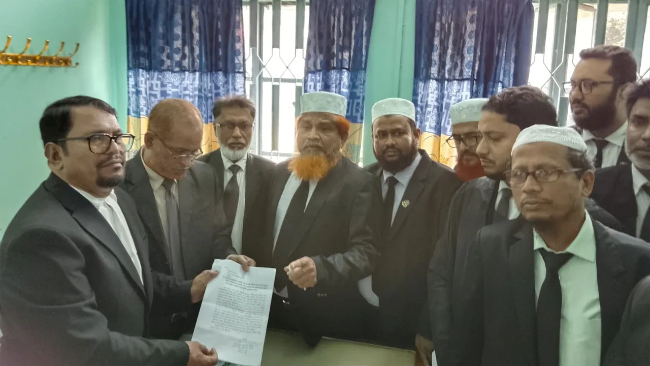 চাঁদপুর বারের নির্বাচন থেকে সরে দাঁড়াল জামায়াত সমর্থিত প্যানেল