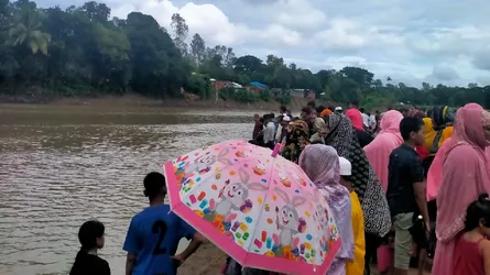 চকরিয়া মাতামুহুরী নদীতে গোসলে গিয়ে নিখোঁজ ছাত্রীর লাশ উদ্ধার
