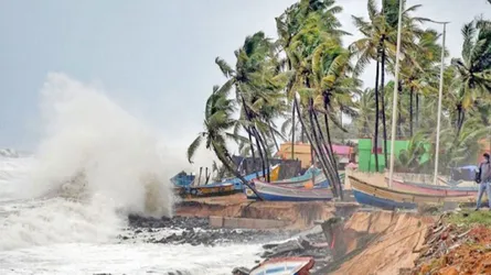 দুপুরে ঝোড়ো হাওয়ার আশঙ্কা, নদীবন্দরে সতর্কতা