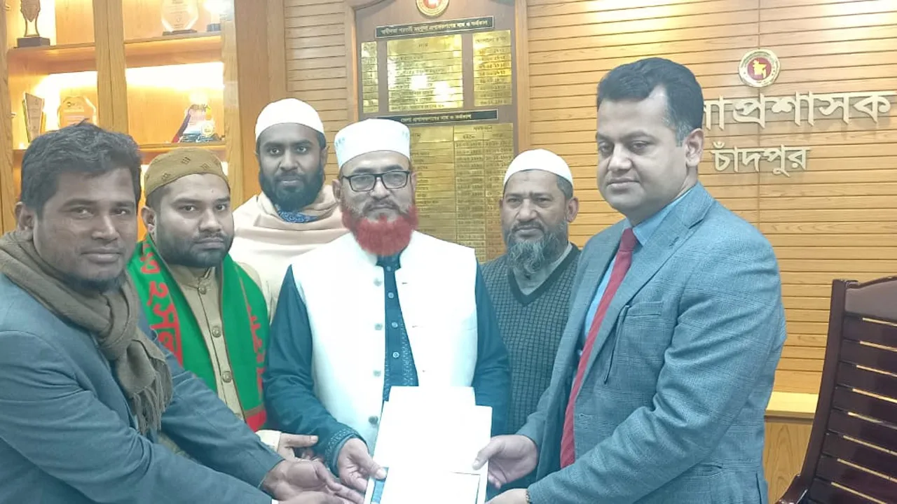 চাঁদপুর-৩ আসনে জামায়াত প্রার্থীর মনোনয়নপত্র সংগ্রহ