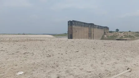 চাঁপাইনবাবগঞ্জের নদীগুলো শুকিয়ে ধু-ধু মাঠ, দায় কার!