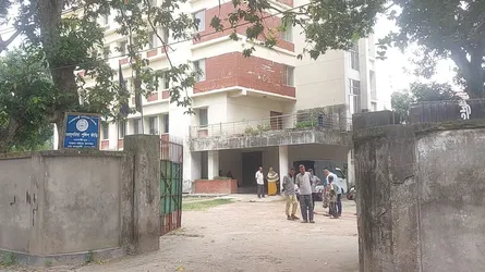 মাদারীপুরে কার্যক্রম নিষিদ্ধ আওয়ামী লীগের এক সভাপতিসহ গ্রেফতার ৮