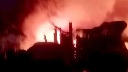 চাটমোহরে আগুনে পুড়ে গেছে আট বসতঘর