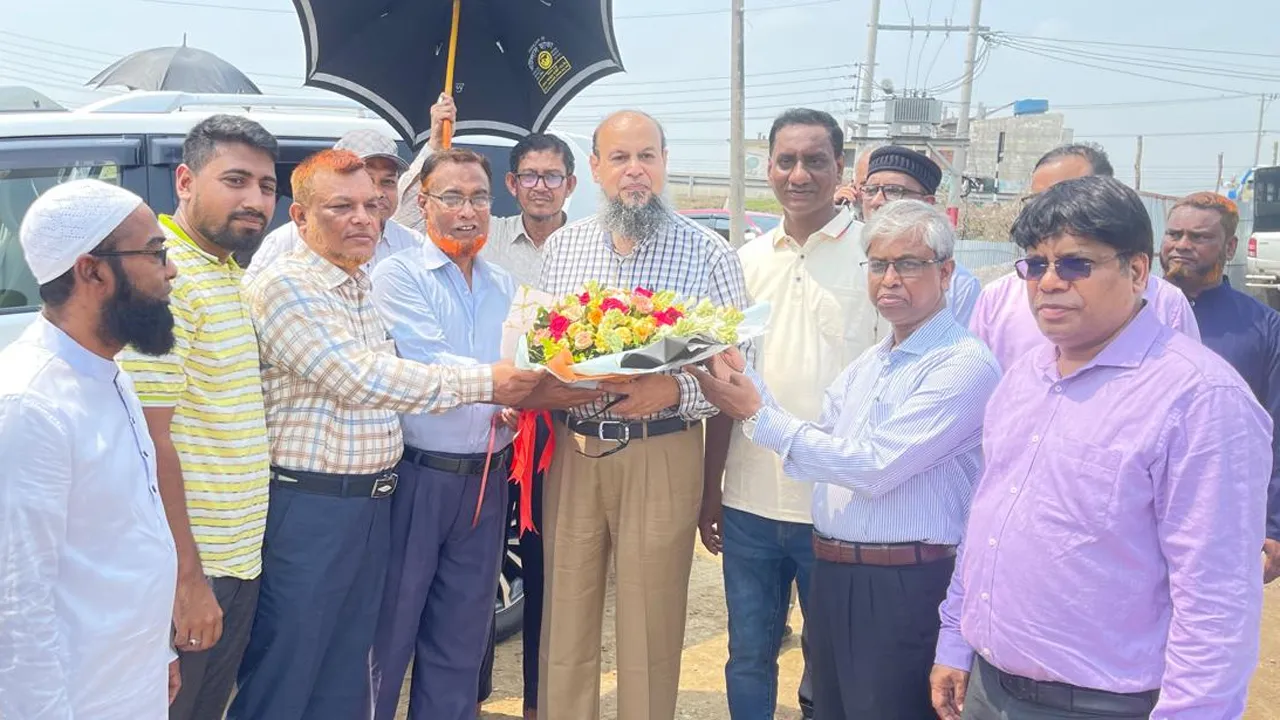 চট্টগ্রামে লবণ শিল্পের উন্নয়নে বাফার গুদাম নির্মাণ করা হবে : শিল্প সচিব