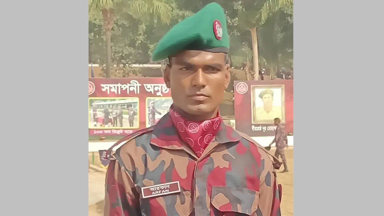 বিজিবির সৈনিক হিসেবে শপথ নিলেন সীমান্তে নিহত ফেলানীর ছোট ভাই