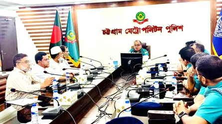 লংমার্চ উপলক্ষে সিএমপি কমিশনারের সাথে জামায়াত নেতৃবৃন্দের সাক্ষাৎ