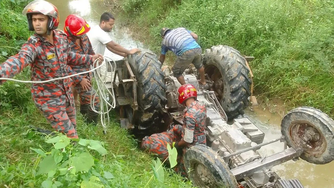 চৌদ্দগ্রামে ট্রাক্টর উল্টে কিশোর নিহত